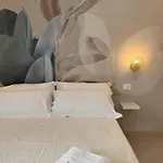Via Del Mare Apulia E Oda ve Kahvaltı 4*