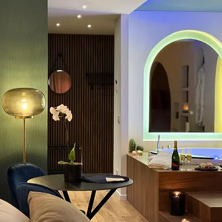 Couette-café Via Del Mare Apulia E