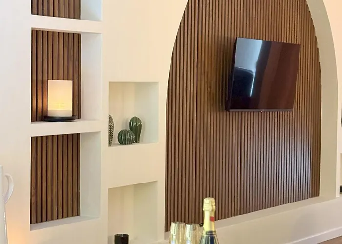 Via Del Mare Apulia E 4*